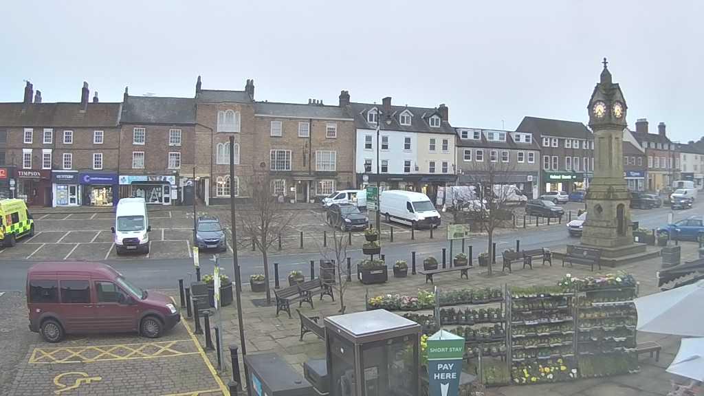 Thirsk webcam overlooking the Market Place